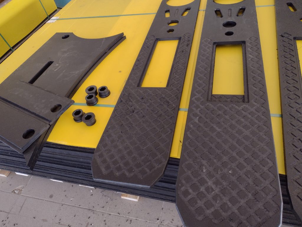 Frezowanie polietylenu PEHD - Frezowanie CNC - www.serviceplast.pl