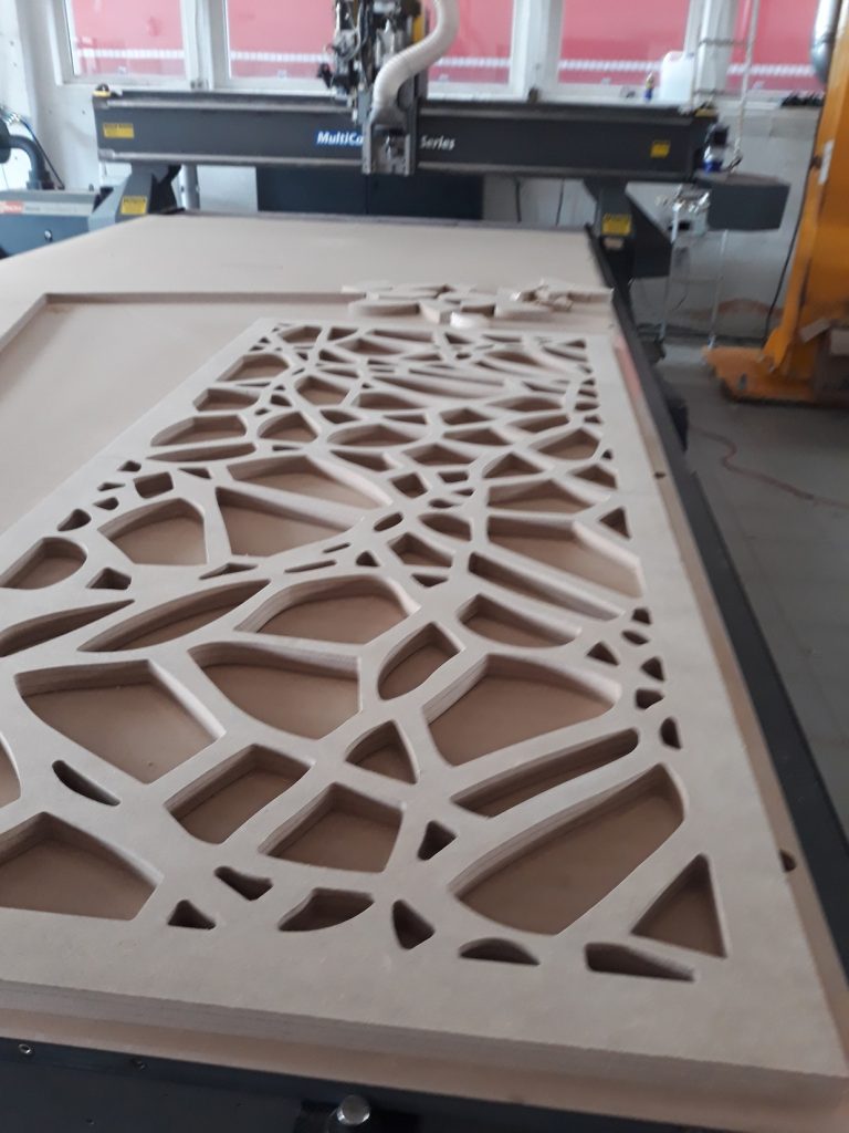 Frezowanie MDF panel ażurowy - Frezowanie CNC - www.serviceplast.pl