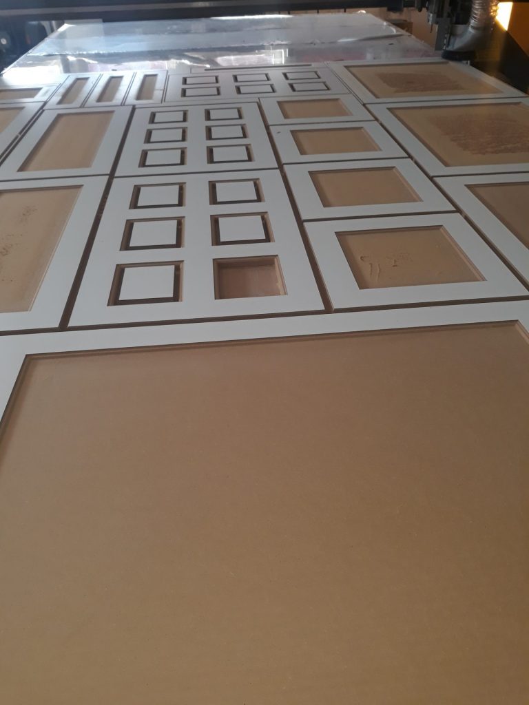 Frezowanie MDF frontymeblowe - Frezowanie CNC - www.serviceplast.pl