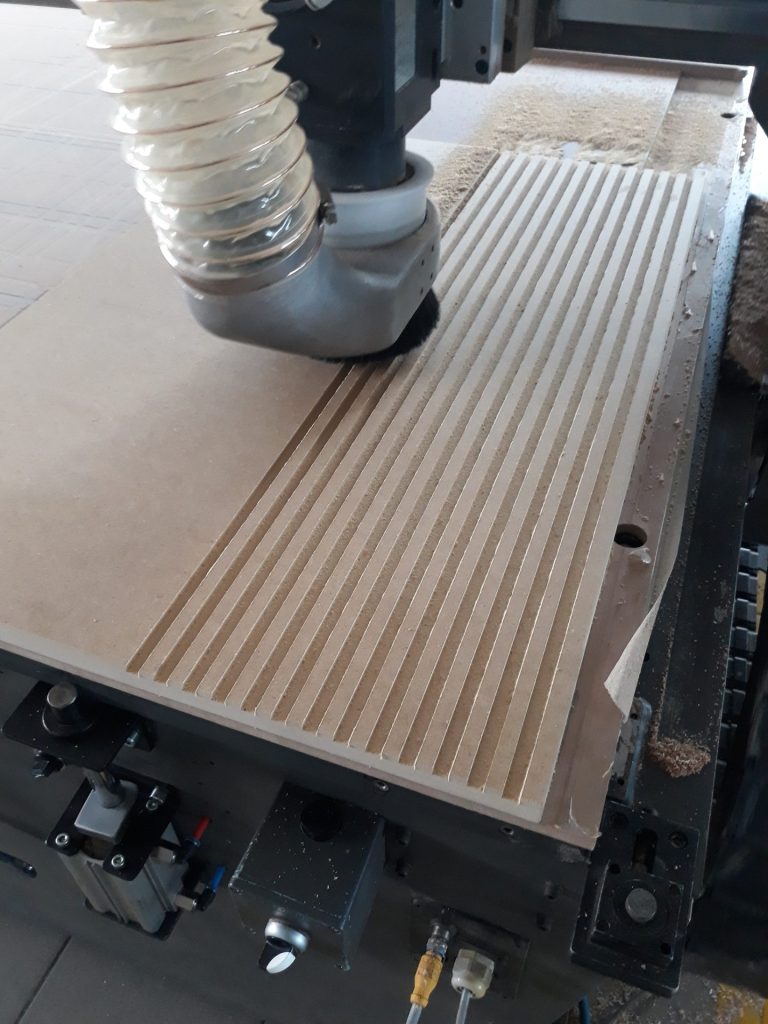 Frezowanie MDF fronty meblowe - Frezowanie CNC - www.serviceplast.pl