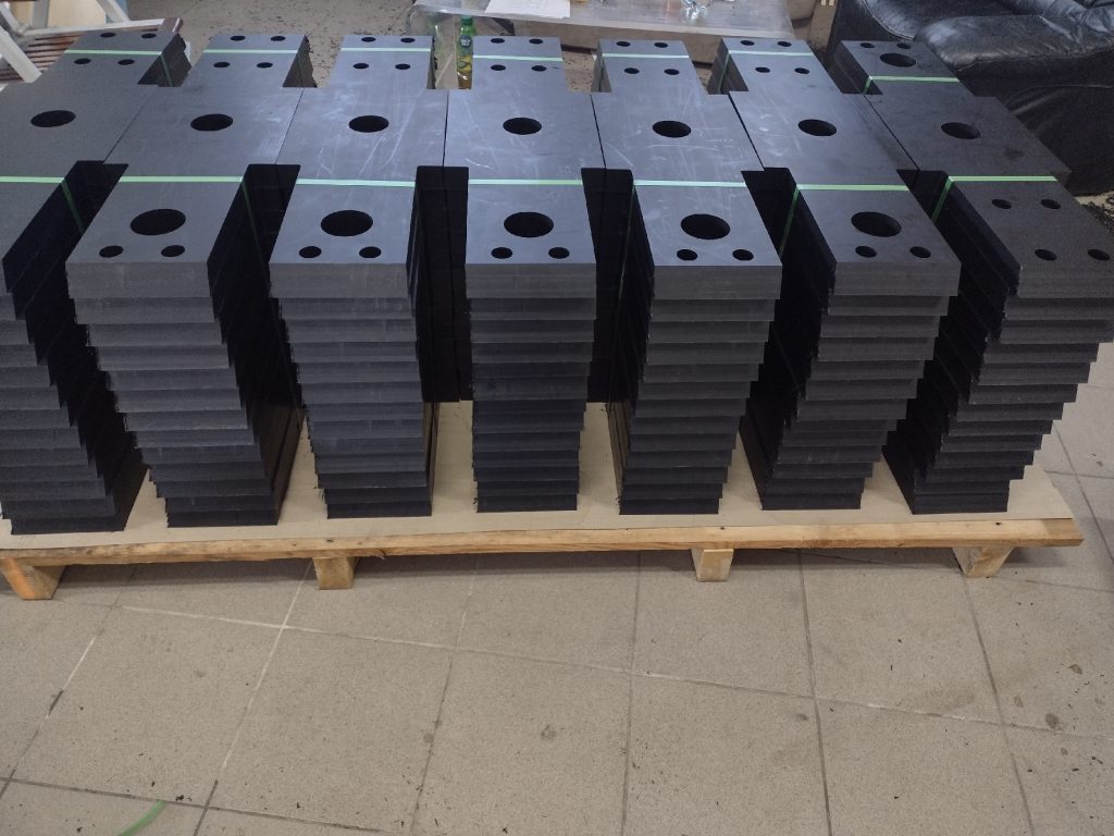 Frezowanie polietylenu PEHD - Frezowanie CNC - www.serviceplast.pl