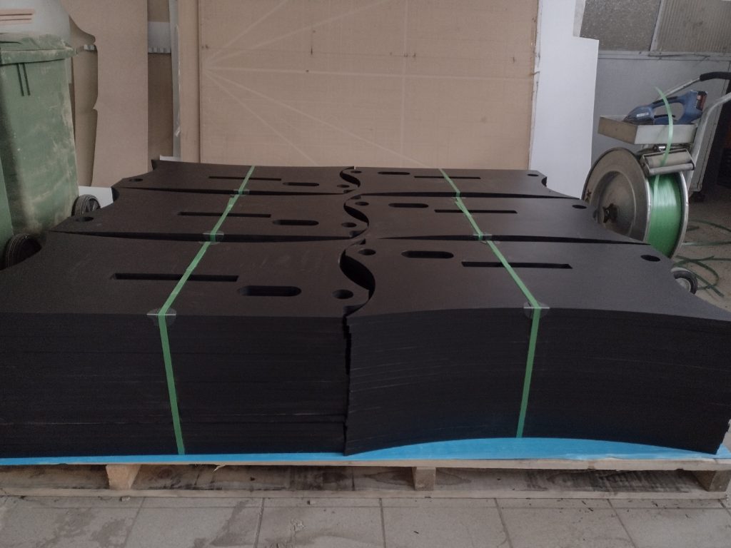 Frezowanie polietylenu PEHD - Frezowanie CNC - www.serviceplast.pl