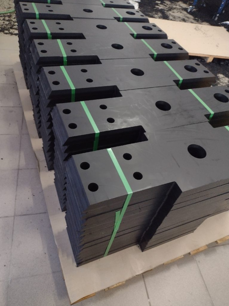 Frezowanie polietylenu PEHD - Frezowanie CNC - www.serviceplast.pl