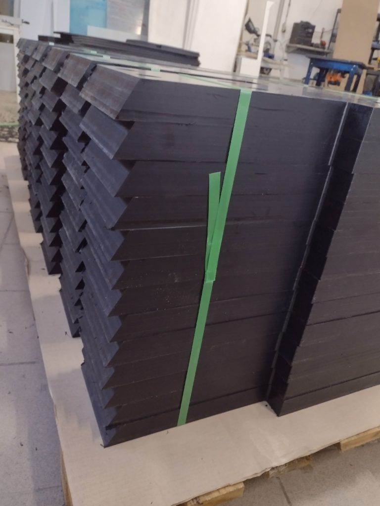 Frezowanie polietylenu PEHD - Frezowanie CNC - www.serviceplast.pl