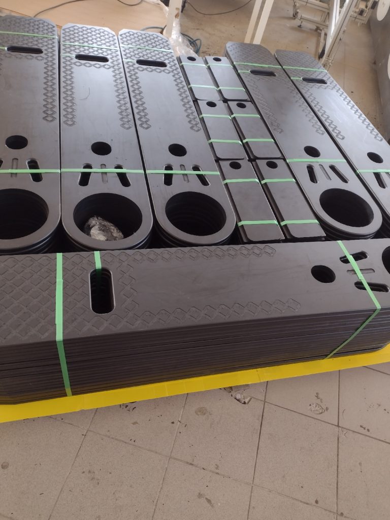 Frezowanie polietylenu PEHD - Frezowanie CNC - www.serviceplast.pl