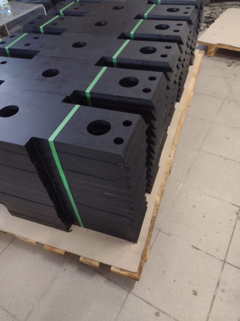 Frezowanie polietylenu PEHD - Frezowanie CNC - www.serviceplast.pl