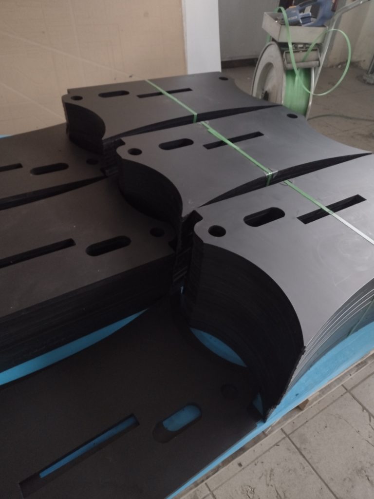 Frezowanie polietylenu PEHD - Frezowanie CNC - www.serviceplast.pl