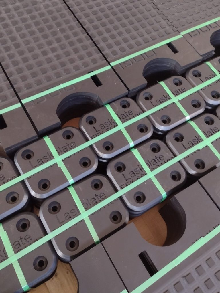 Frezowanie polietylenu PEHD - Frezowanie CNC - www.serviceplast.pl