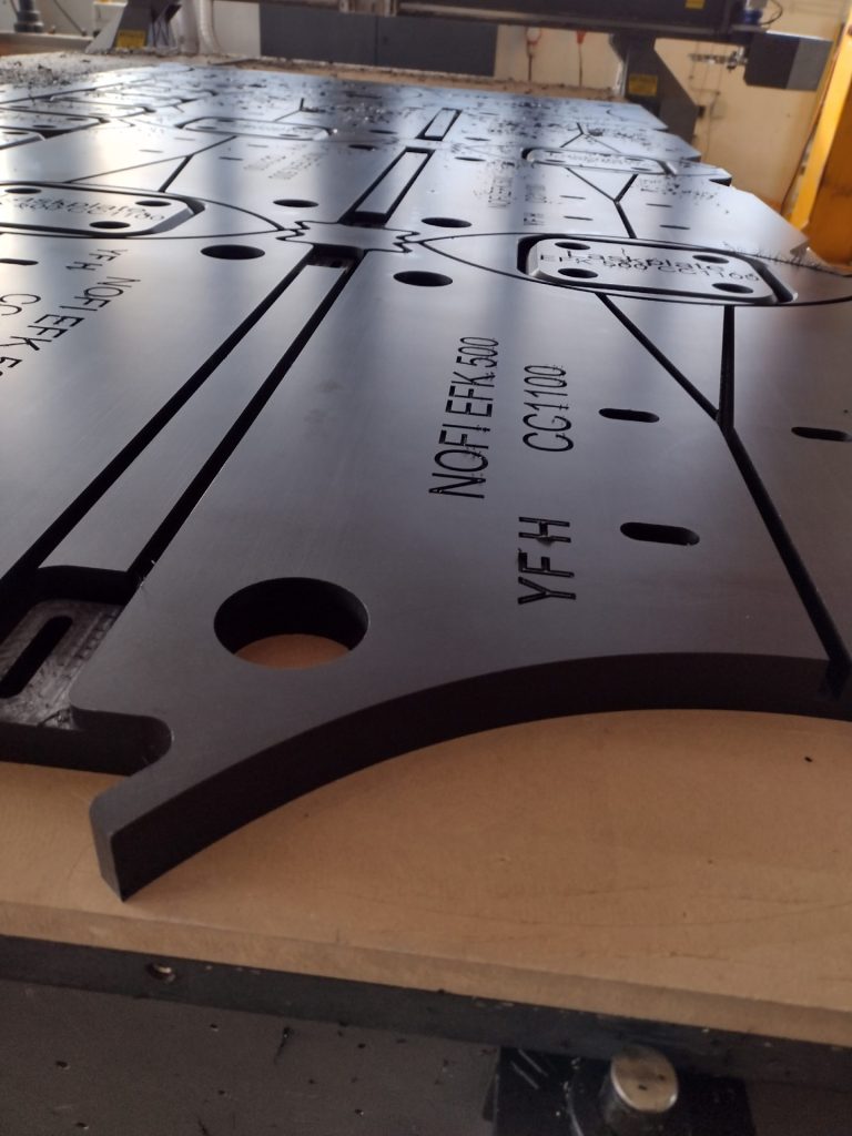 Frezowanie polietylenu PEHD - Frezowanie CNC - www.serviceplast.pl