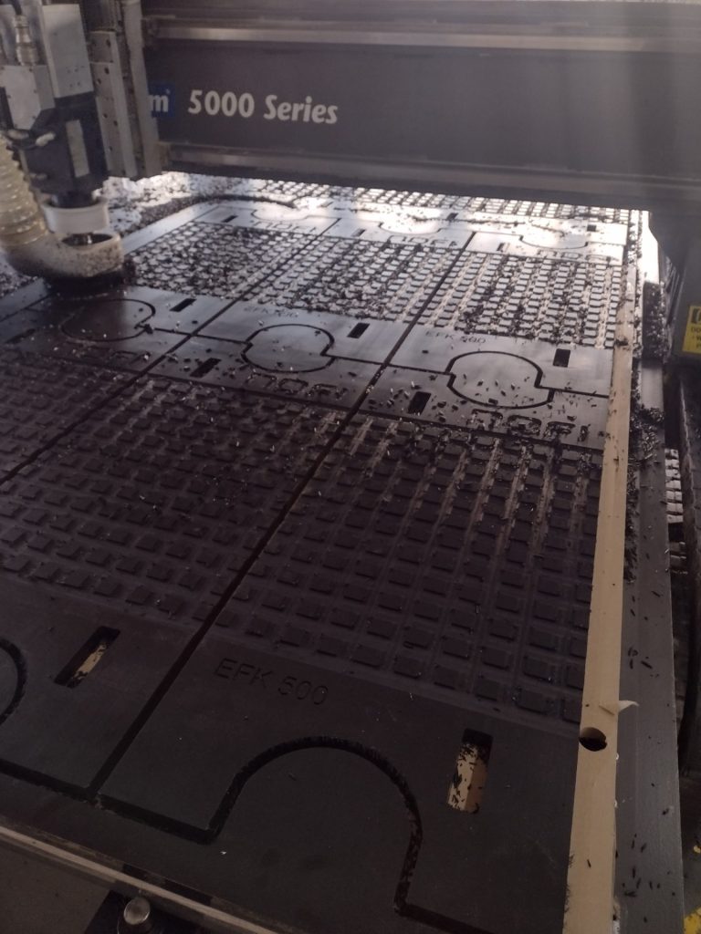 Frezowanie polietylenu PEHD - Frezowanie CNC - www.serviceplast.pl