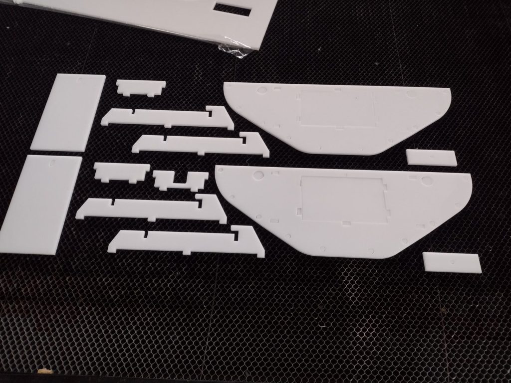 dorabianie części - Service Plast - Cięcie laserem - Tworzywa sztuczne - www.serviceplast.pl 