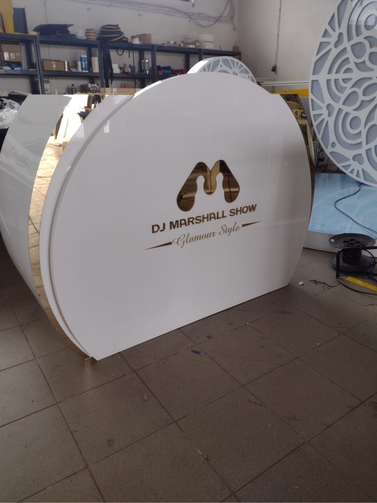 Dekoracja sceniczna  - Frezowanie CNC - www.serviceplast.pl