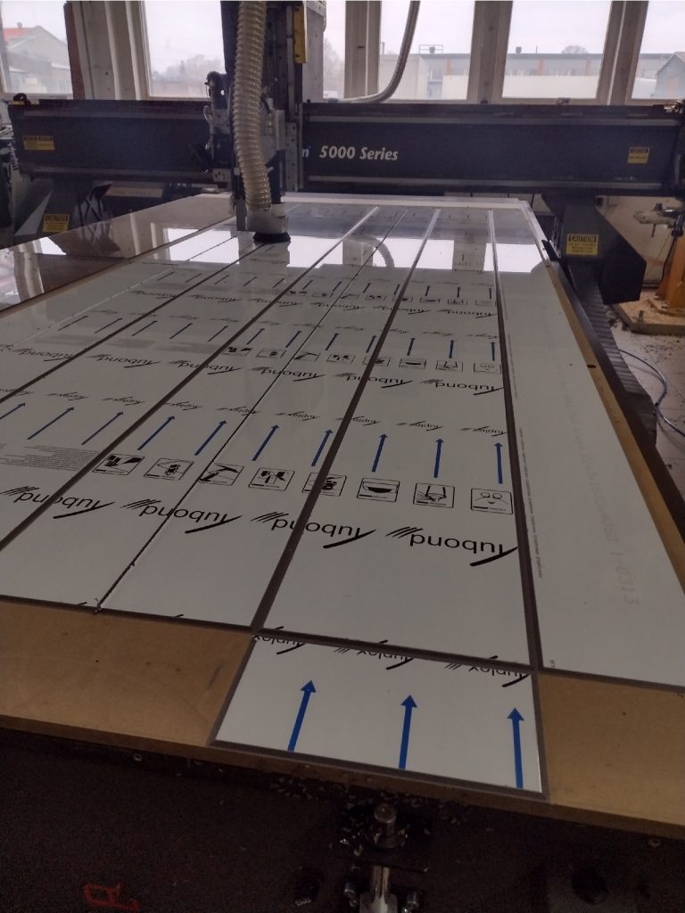 Frezowanie dibondu - Frezowanie CNC - www.serviceplast.pl