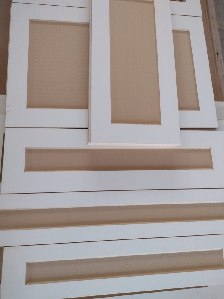 Frezowanie MDF fronty meblowe - Frezowanie CNC - www.serviceplast.pl