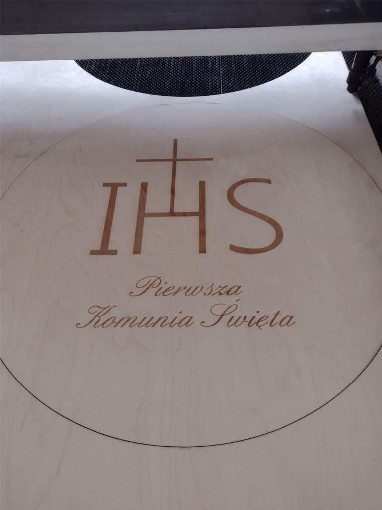 Grawerowanie laserem - Service Plast - Cięcie laserem - Tworzywa sztuczne - www.serviceplast.pl 