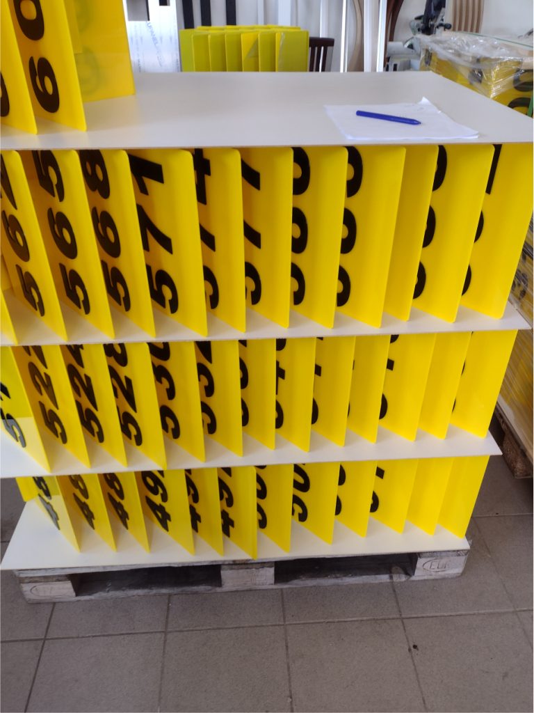 Oznakowanie gazociągu daszek - Frezowanie CNC - www.serviceplast.pl