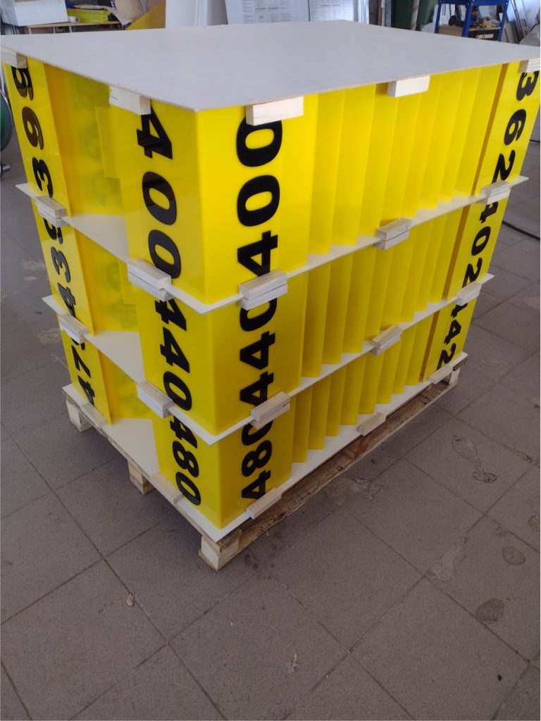 Oznakowanie gazociągu daszek - Frezowanie CNC - www.serviceplast.pl