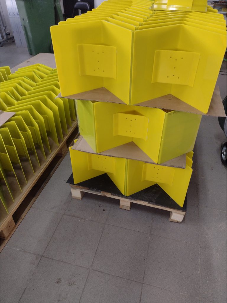 Oznakowanie gazociągu daszek - Frezowanie CNC - www.serviceplast.pl