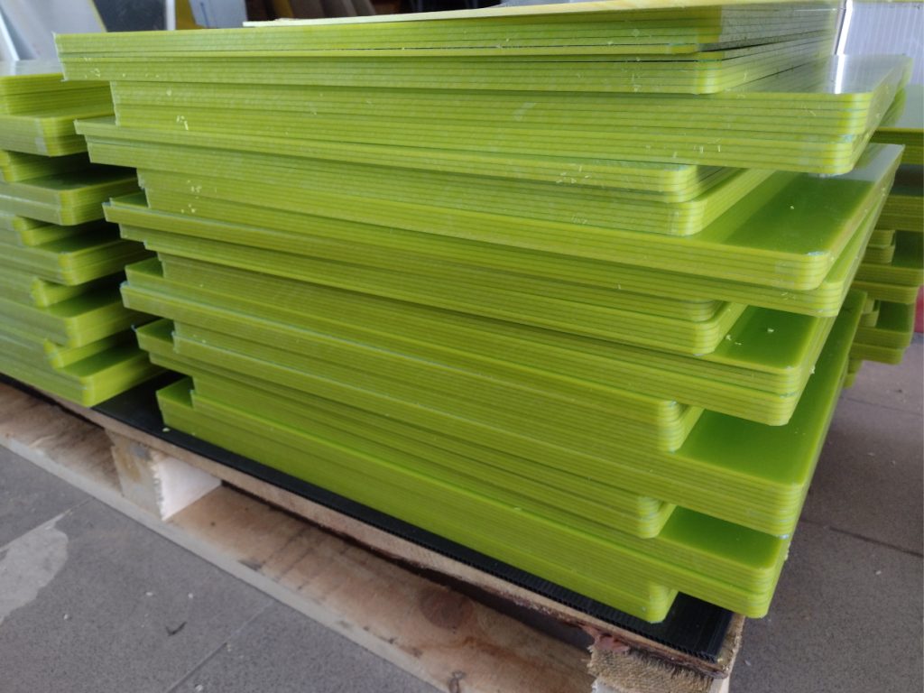 Oznakowanie gazociągu daszek - Frezowanie CNC - www.serviceplast.pl