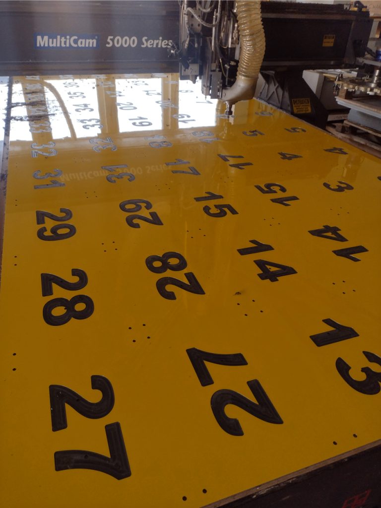 Frezowanie dibondu - Frezowanie CNC - www.serviceplast.pl