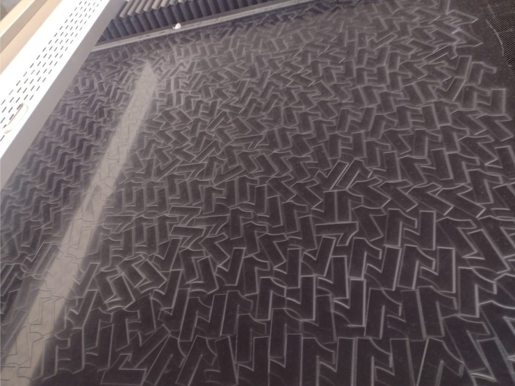 Cięcie laserem plexi 3mm - Service Plast - Cięcie laserem - Tworzywa sztuczne - www.serviceplast.pl 