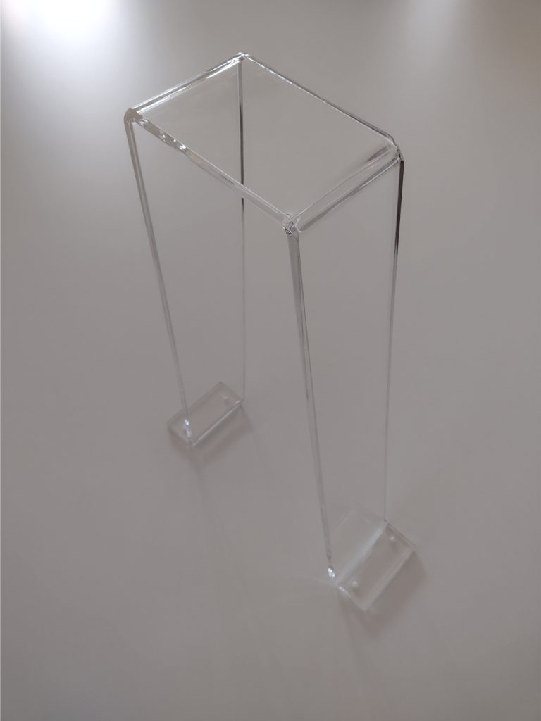 Elementy gięte z plexi - Frezowanie CNC - www.serviceplast.pl