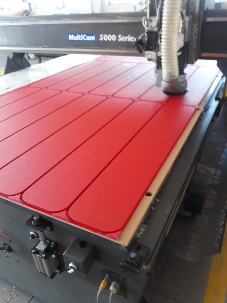 Frezowanie polietylenu PEHD place zabaw - Frezowanie CNC - www.serviceplast.pl