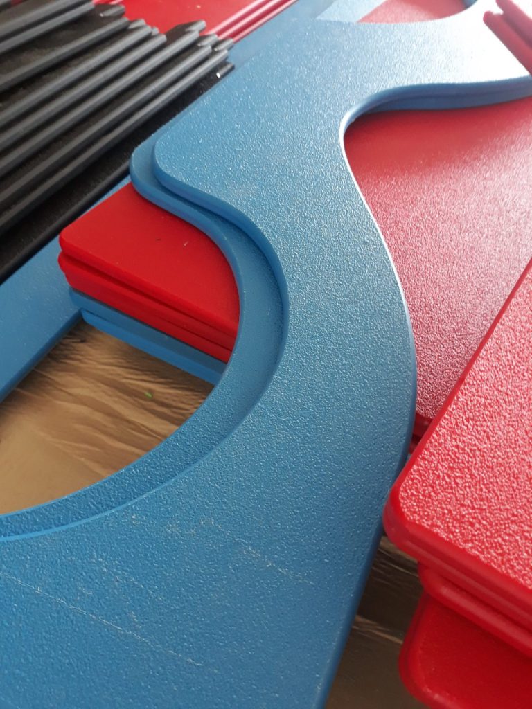 Frezowanie polietylenu PEHD place zabaw - Frezowanie CNC - www.serviceplast.pl