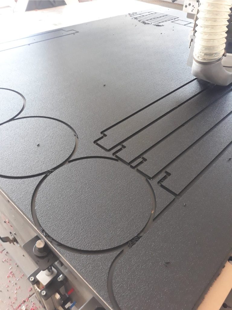 Frezowanie polietylenu PEHD place zabaw - Frezowanie CNC - www.serviceplast.pl