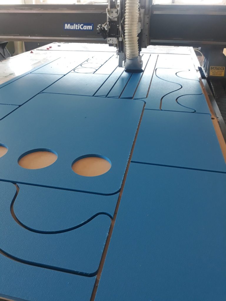 Frezowanie polietylenu PEHD place zabaw - Frezowanie CNC - www.serviceplast.pl