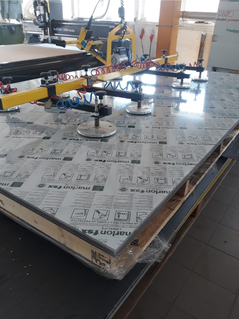 Frezowanie poliweglanu litego - Frezowanie CNC - www.serviceplast.pl