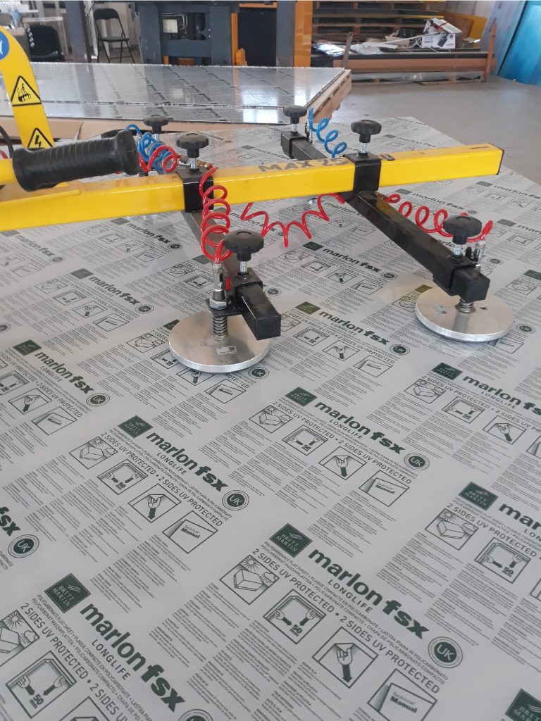 Frezowanie poliweglanu litego - Frezowanie CNC - www.serviceplast.pl