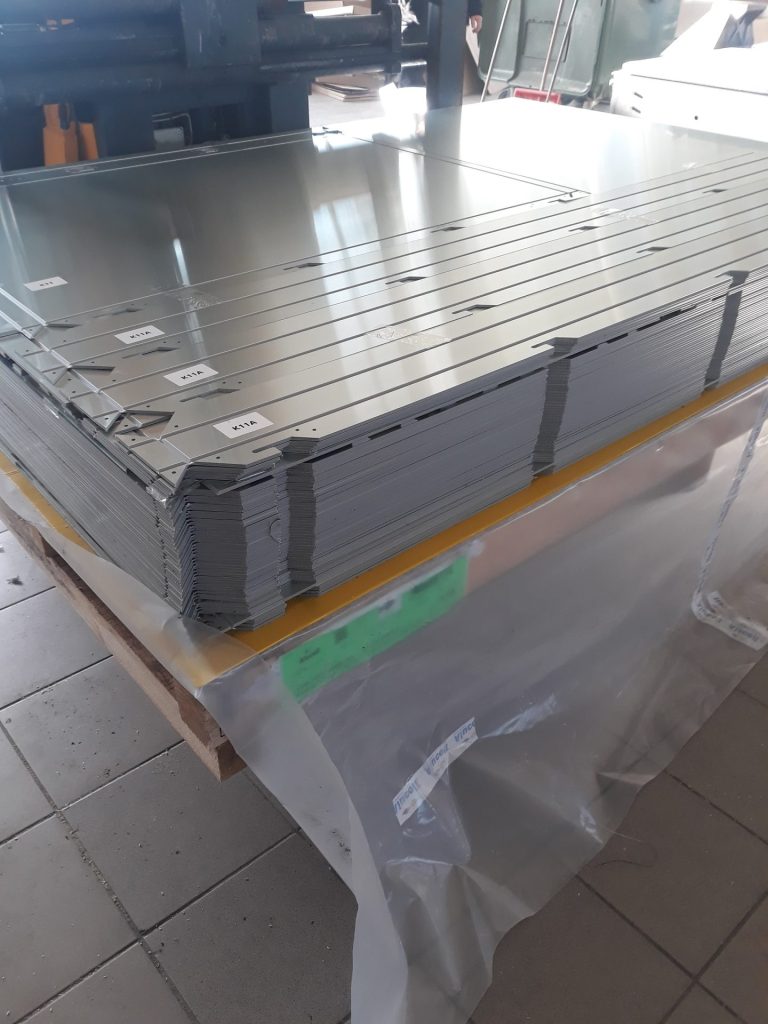 Frezowanie dibondu - Frezowanie CNC - www.serviceplast.pl