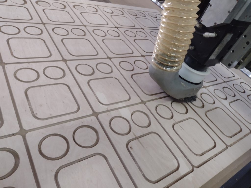 Frezowanie sklejki  - Frezowanie CNC - www.serviceplast.pl