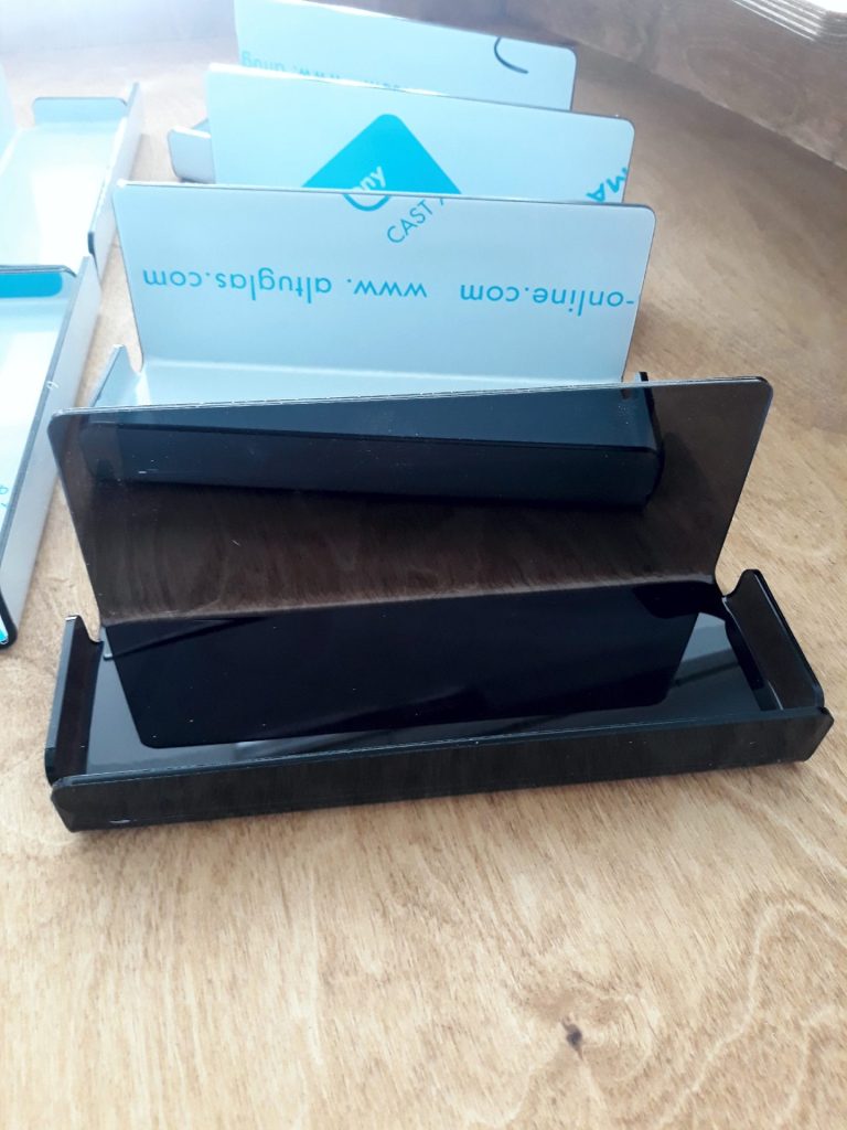 Elementy gięte z plexi - Frezowanie CNC - www.serviceplast.pl