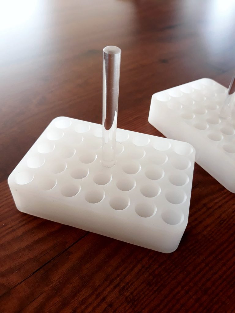 statywy na fiolki z plexi - Frezowanie CNC - www.serviceplast.pl