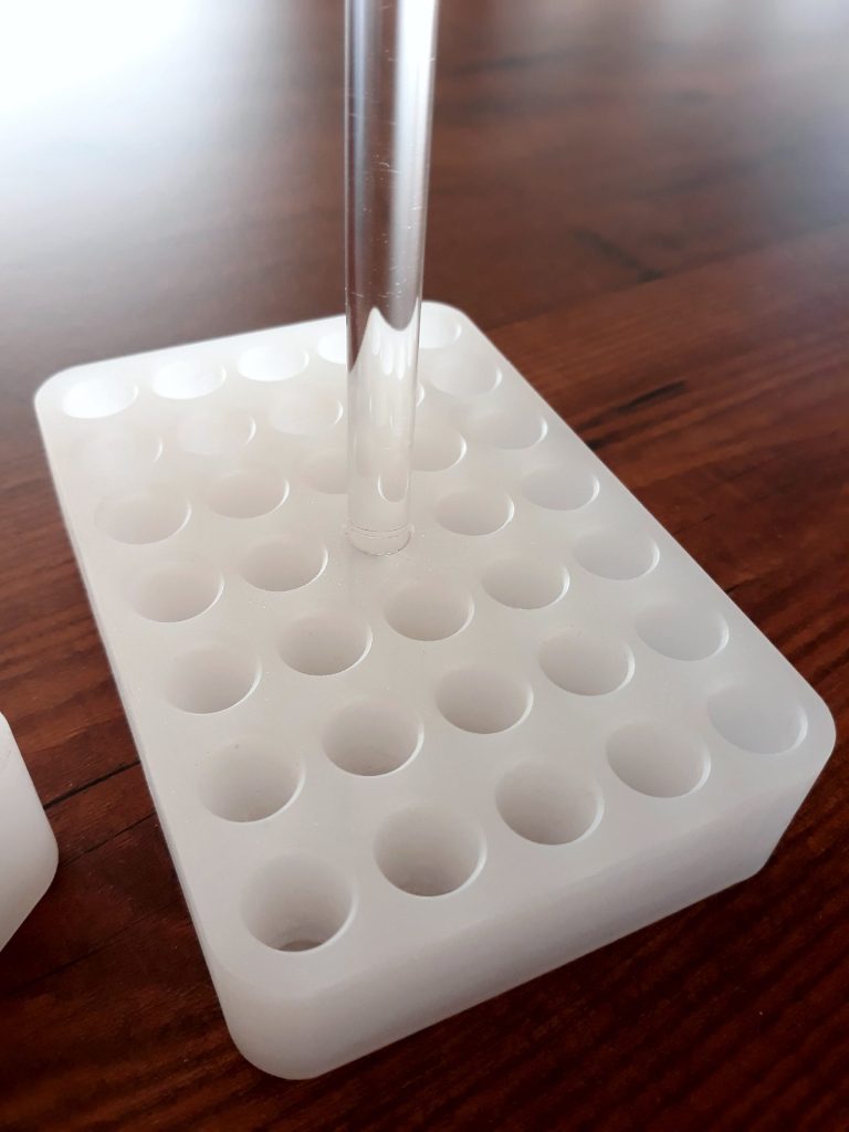 statywy na fiolki z plexi - Frezowanie CNC - www.serviceplast.pl