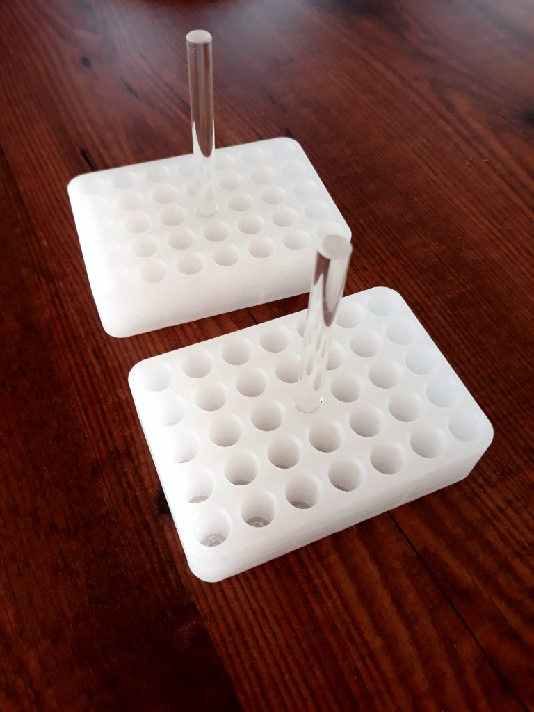 statywy na fiolki z plexi - Frezowanie CNC - www.serviceplast.pl