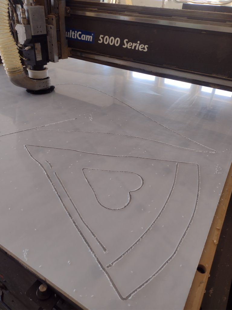 logo z plexi - Frezowanie CNC - www.serviceplast.pl