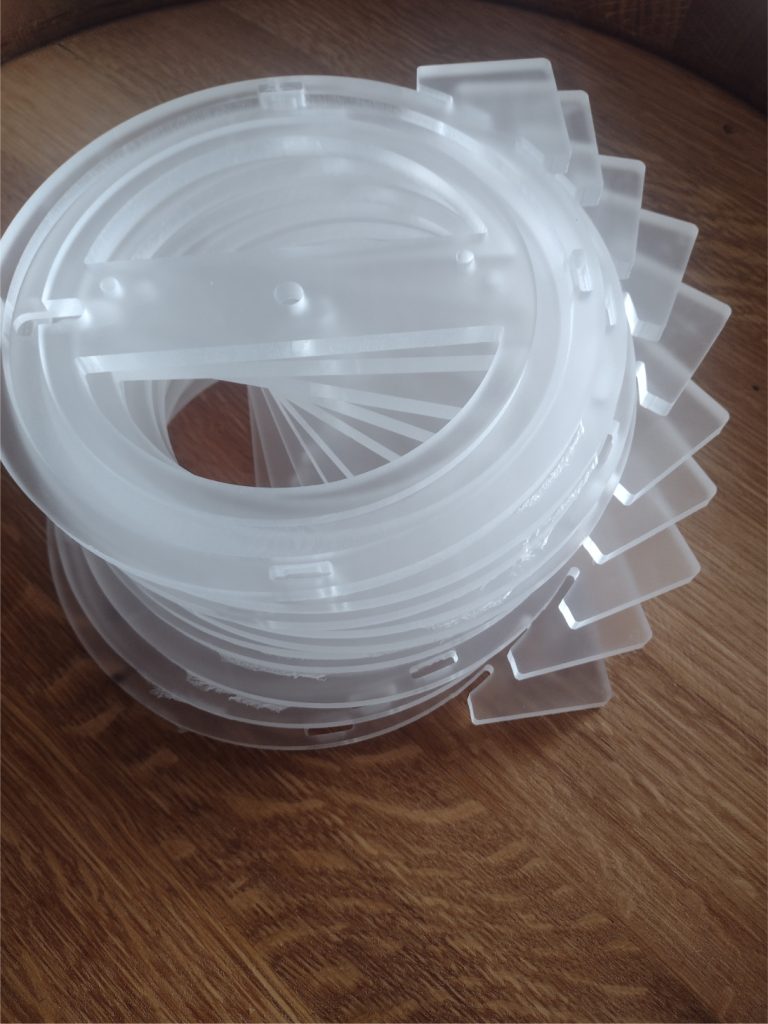 logo z plexi - Frezowanie CNC - www.serviceplast.pl