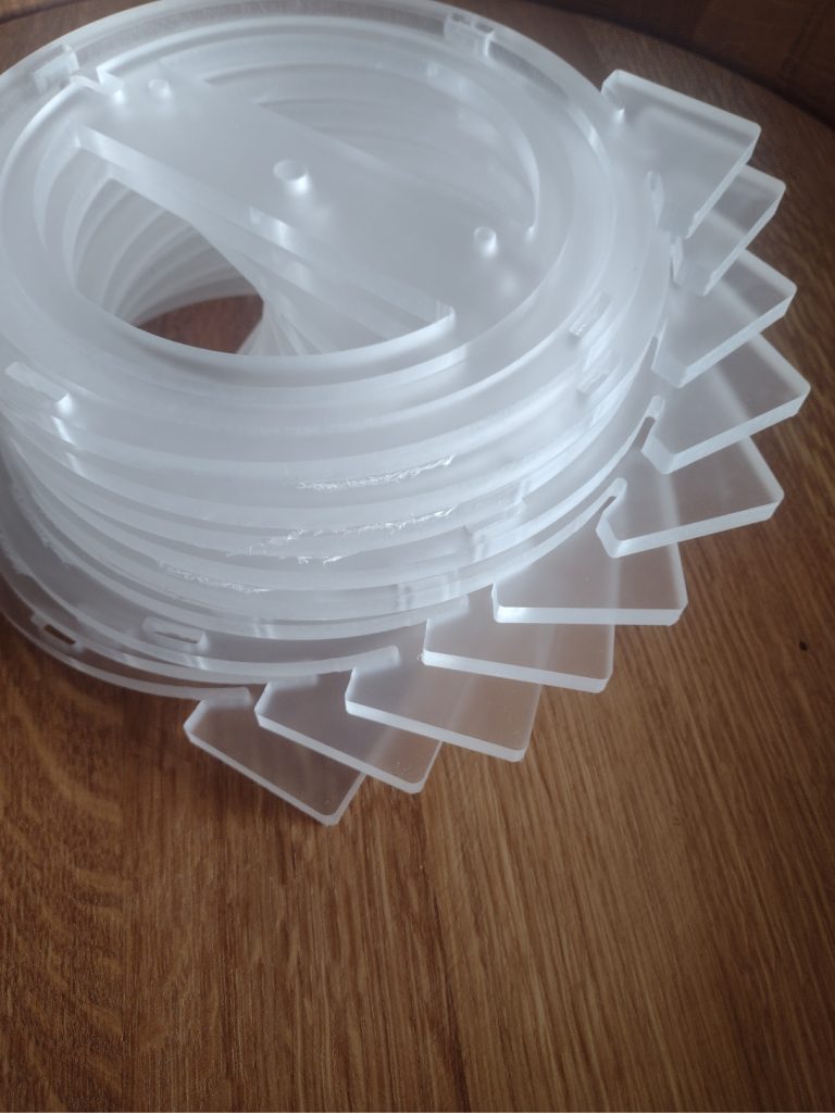 logo z plexi - Frezowanie CNC - www.serviceplast.pl