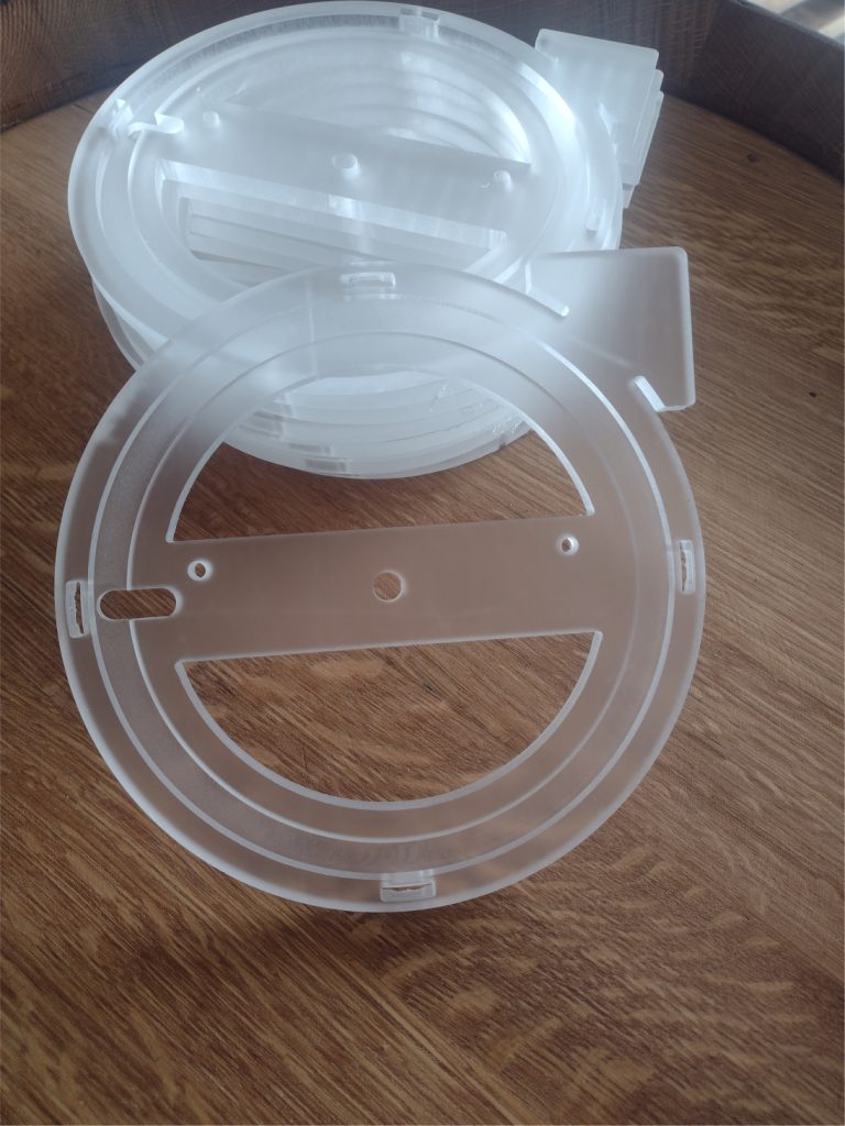 logo z plexi - Frezowanie CNC - www.serviceplast.pl