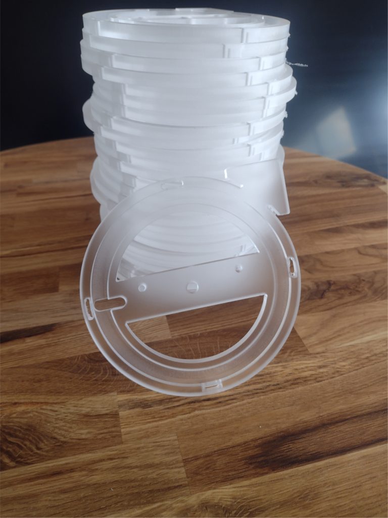 logo z plexi - Frezowanie CNC - www.serviceplast.pl