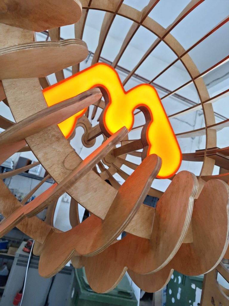 Stage decoration -&nbsp;CNC milling -&nbsp;www.serviceplast.pl