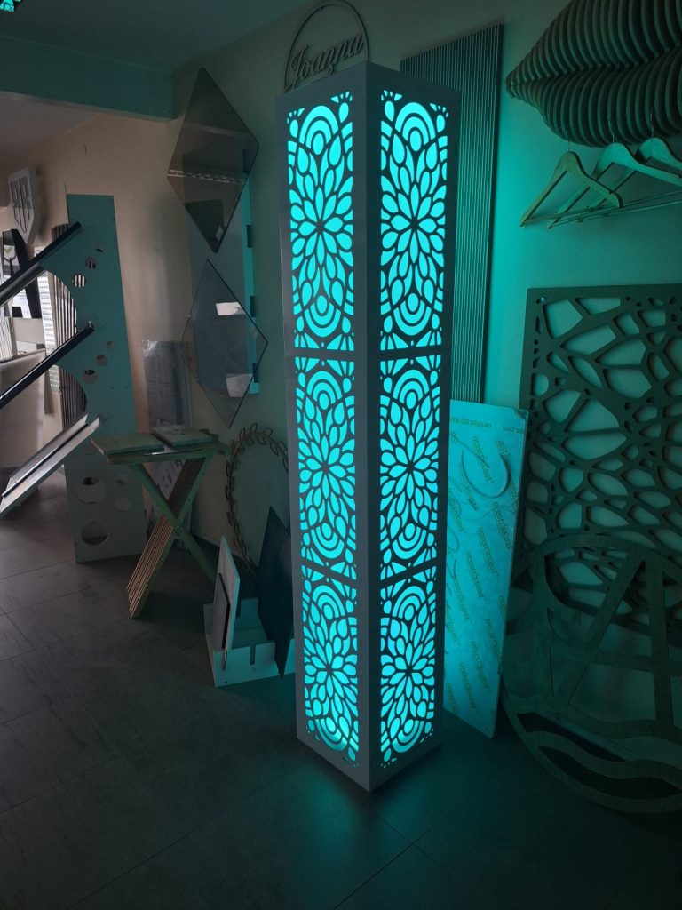 Decorative openwork lamp made of white dibond -&nbsp;CNC milling -&nbsp;www.serviceplast.pl