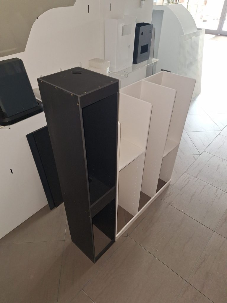 Milling of cabinets, plastic shelves -&nbsp;CNC milling -&nbsp;www.serviceplast.pl
