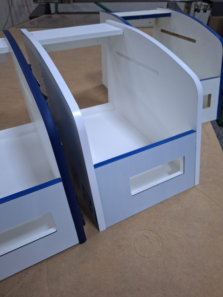 Milling of plastic containers -&nbsp;CNC milling -&nbsp;www.serviceplast.pl
