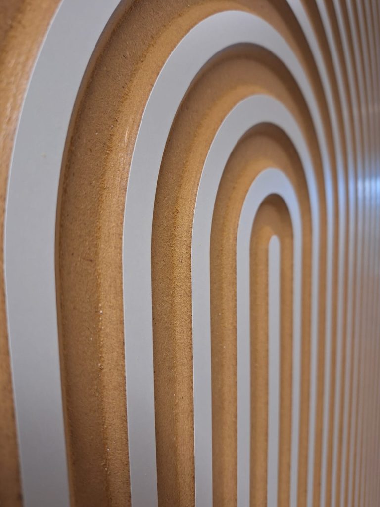 Photo portal, MDF decorative wall -&nbsp;CNC milling -&nbsp;www.serviceplast.com