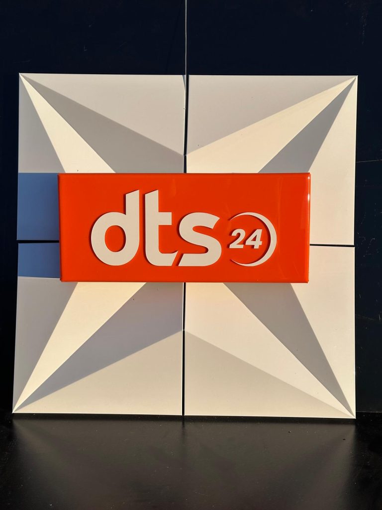 Advertising sign, 3D advertising lightbox, 3D panel &ndash; CNC milling &ndash; www.serviceplast.com