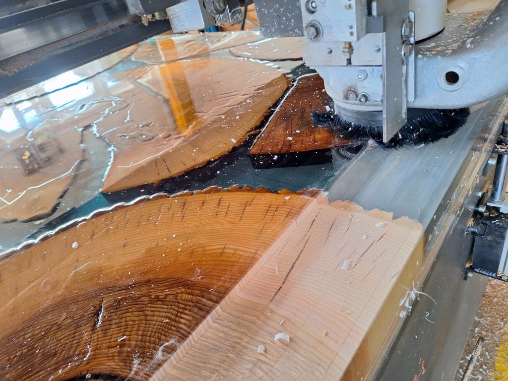Milling of a&nbsp;resin and wood table &ndash; CNC milling &ndash; www.serviceplast.com